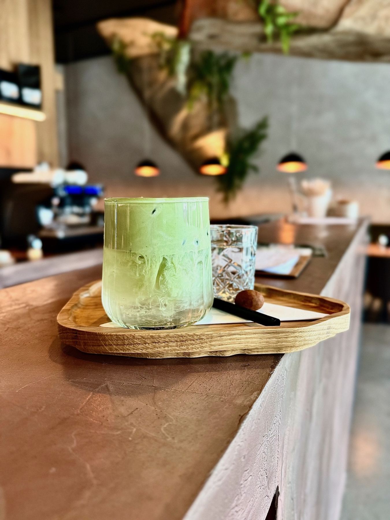 Ledová matcha na baru